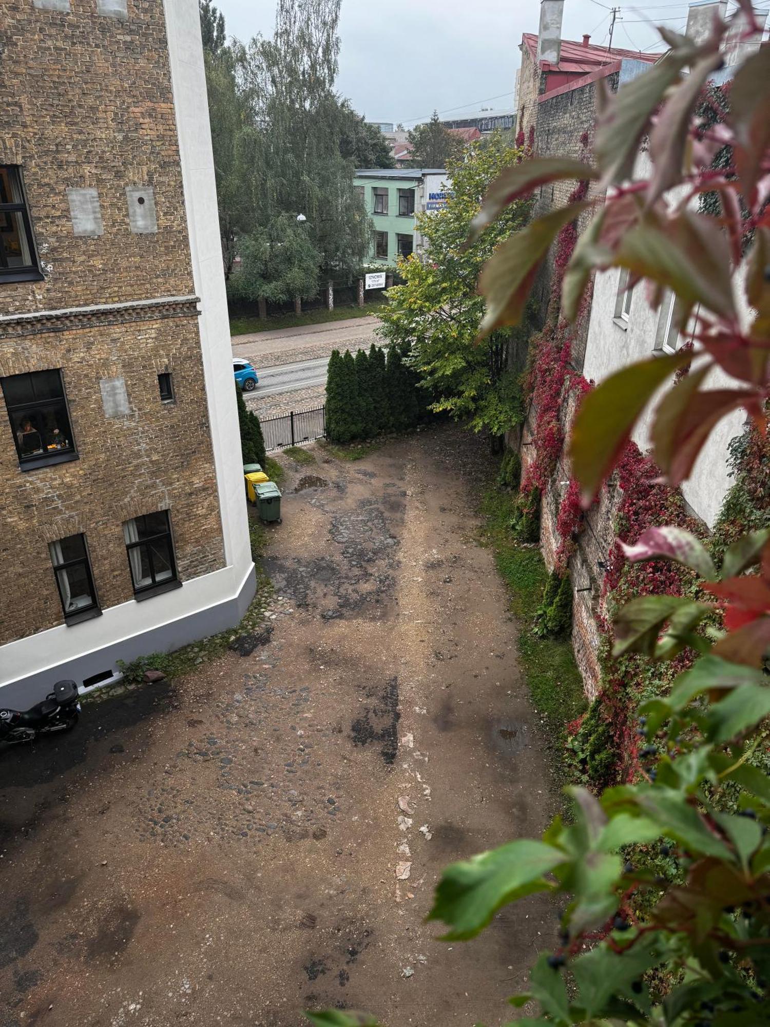 里加公寓式酒店 外观 照片 The site of the station in 2019