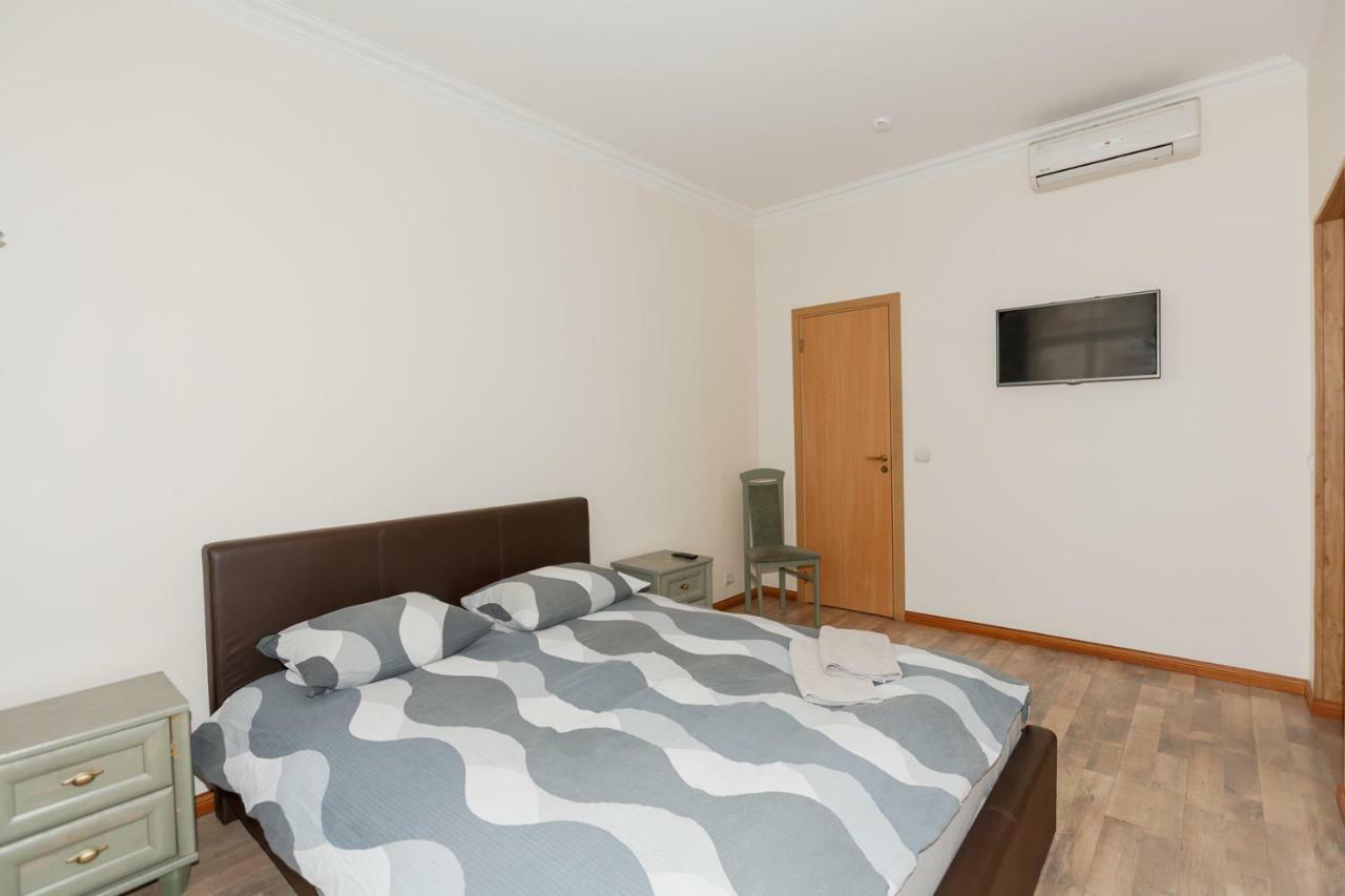 里加公寓式酒店 外观 照片 A bedroom in a hotel